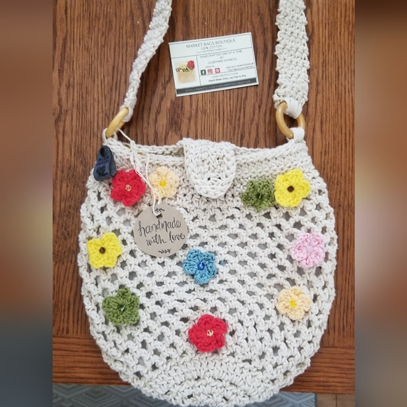 Meet your Posher, Josephine - Picture 3 of 5